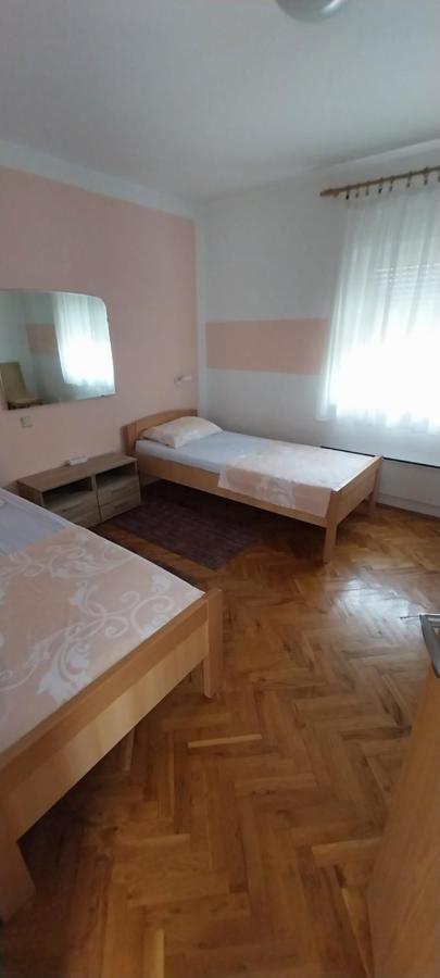 Villa Kuca Za Odmor Varos à Vrlika Extérieur photo