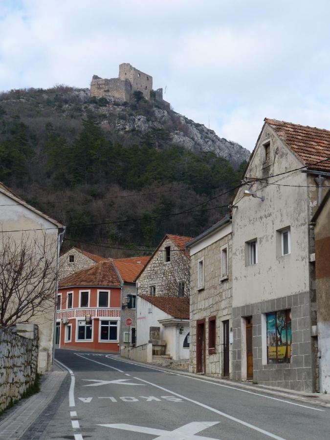 Villa Kuca Za Odmor Varos à Vrlika Extérieur photo
