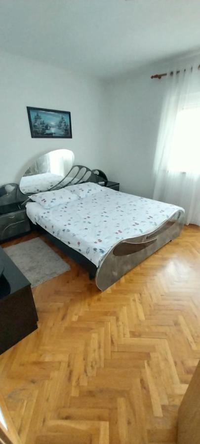 Villa Kuca Za Odmor Varos à Vrlika Extérieur photo
